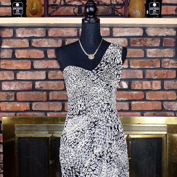 Mini Ruffle One Shoulder Strap Bodycon Dress - Picture 2 of 7